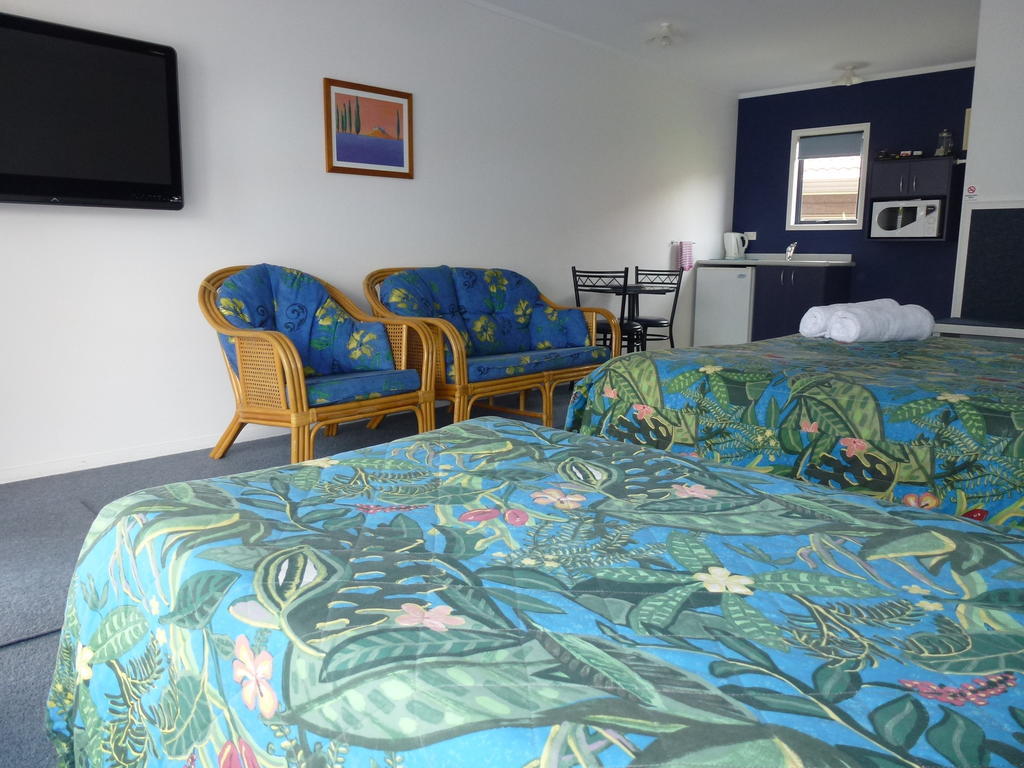 Mana-Nui Motel Whitianga Room photo